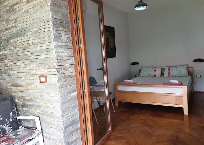 Elisabet Apartamento *