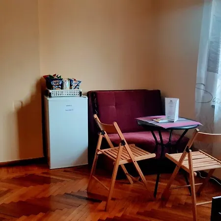 Elisabet * 티라나